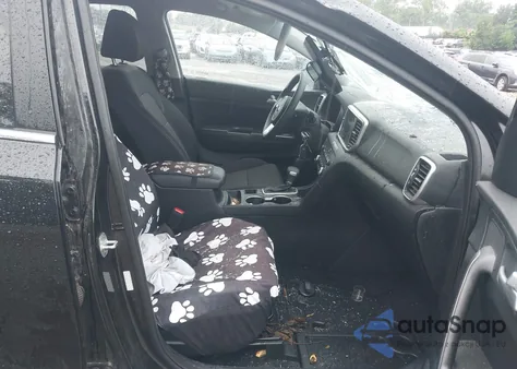 2022 Kia Sportage Lx z USA, uszkodzony, nr VIN KNDPMCAC3N7993473